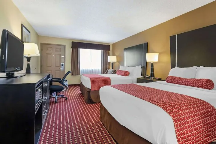 Room 3 of 26