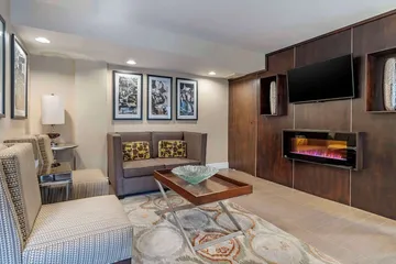 Best Western Carmels Town House Lodge