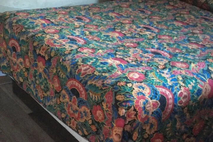 Room 2 of 9