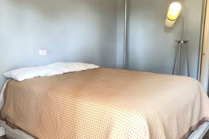 Room 5 of 13
