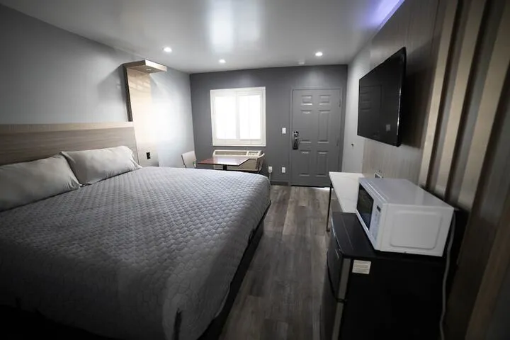 Room 3 of 22