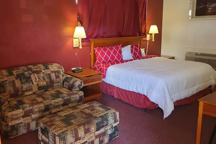 Room 3 of 27