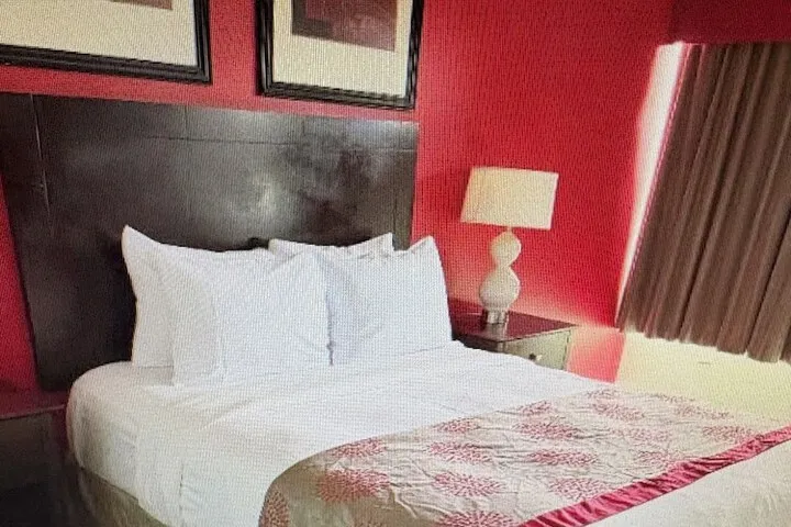 Room 5 of 24