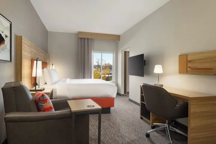 Room 5 of 26