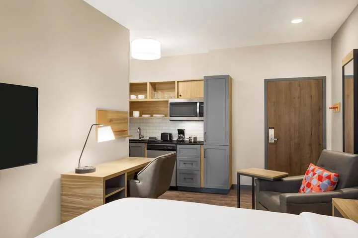 Room 3 of 26