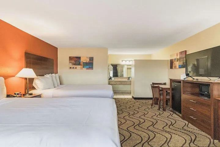 Room 5 of 31