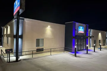 Lakeside Inn & Suites