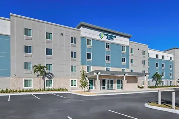 WoodSpring Suites Palm Springs – West Palm Beach