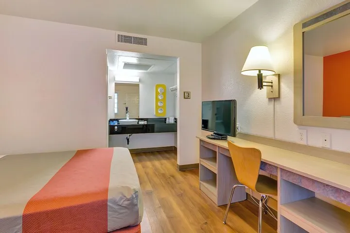 Room 2 of 12
