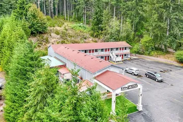 Belfair Motel