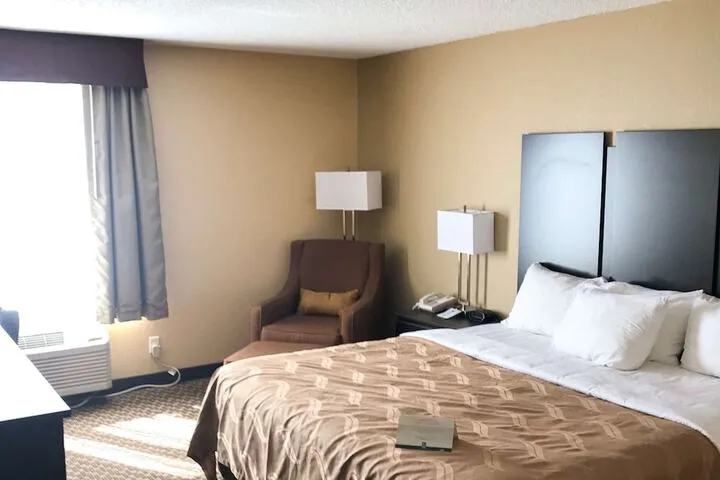 Room 5 of 13