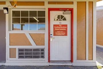 Econo Lodge Pryor