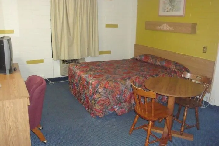 Room 5 of 27