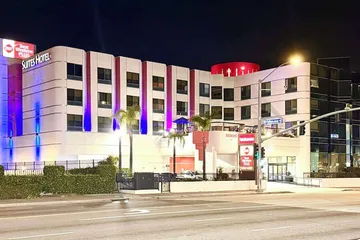 Best Western Plus Suites Hotel - LAX  Airport LA Stadium