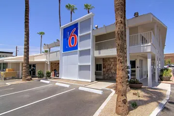 Motel 6 Old town Scottsdale / Fashion Square