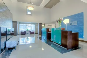 Holiday Inn Express & Suites Carlsbad Beach by IHG