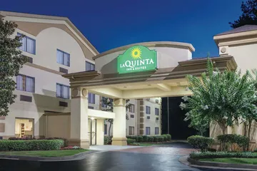 La Quinta Inn & Suites by Wyndham Jackson Airport / Pearl