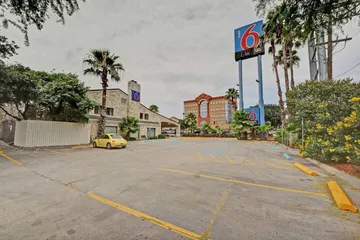 Motel 6 San Antonio TX - Downtown - Market Square