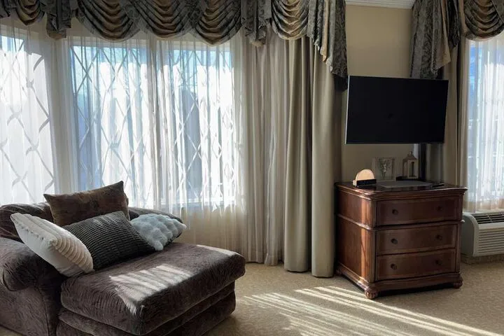 Room 5 of 26