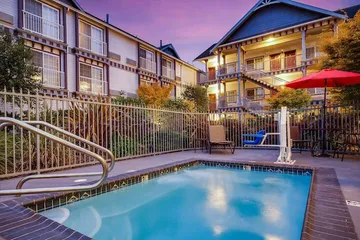 Best Western Plus Bayshore Inn