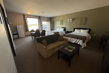 Moosehorn Motor Hotel