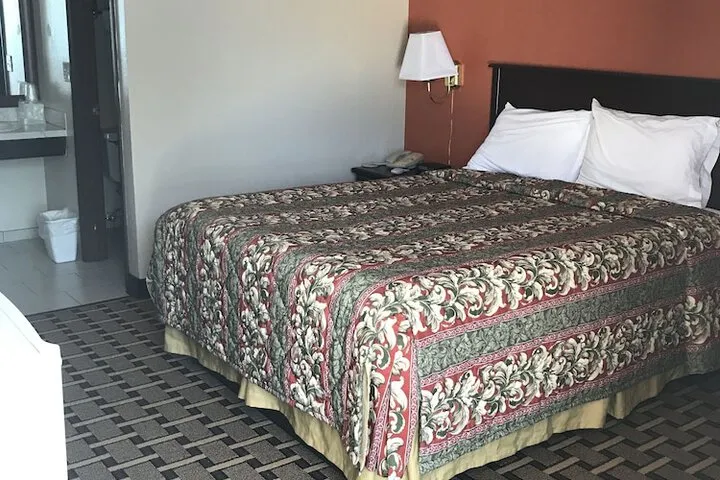 Room 3 of 24