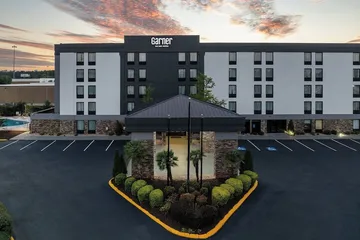Garner Hotel August West by IHG