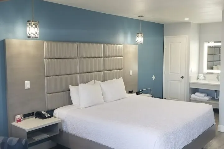 Room 4 of 45