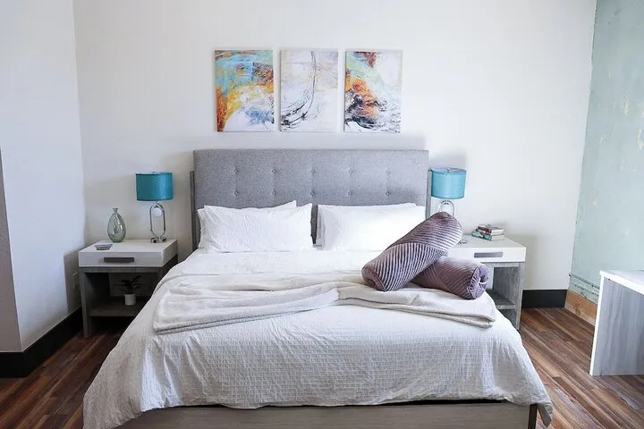 Room 2 of 197