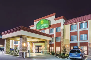 La Quinta Inn & Suites by Wyndham OFallon IL - St. Louis