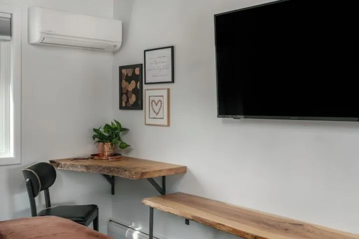 Room 4 of 50