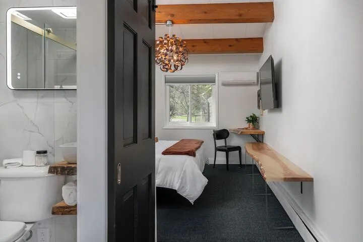 Room 5 of 50