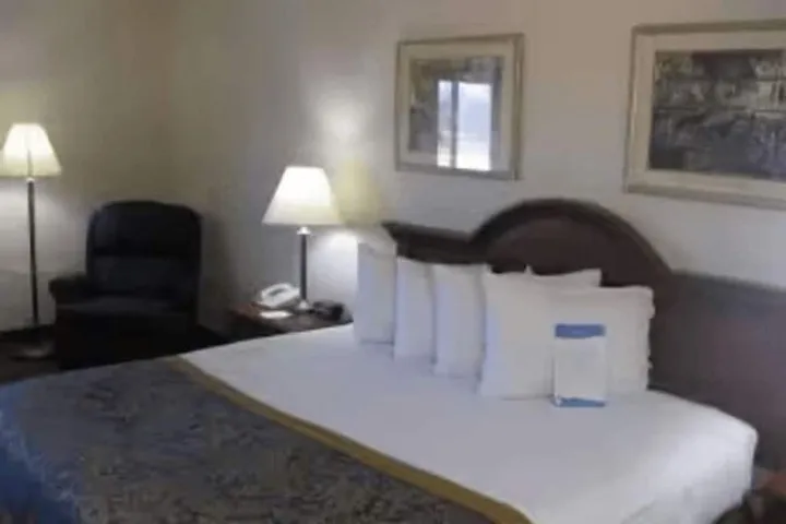 Room 3 of 13