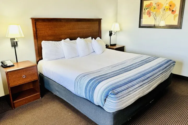 Room 5 of 71