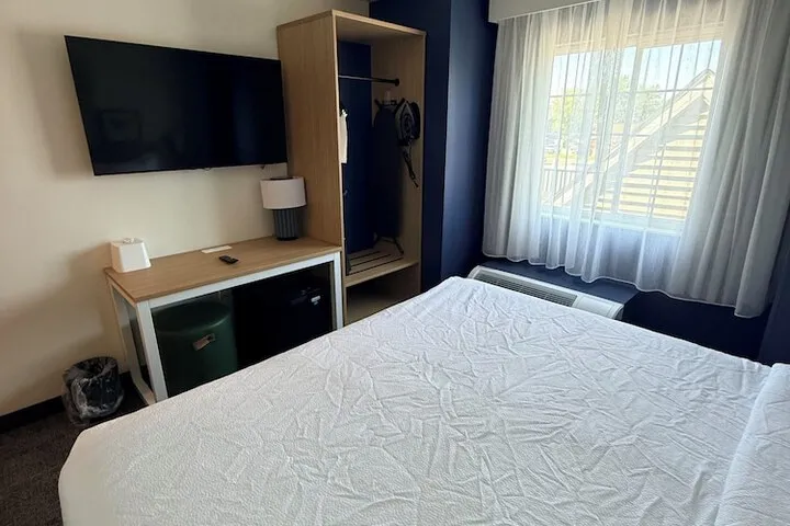 Room 5 of 35