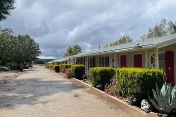 Sierra Pelona Motel