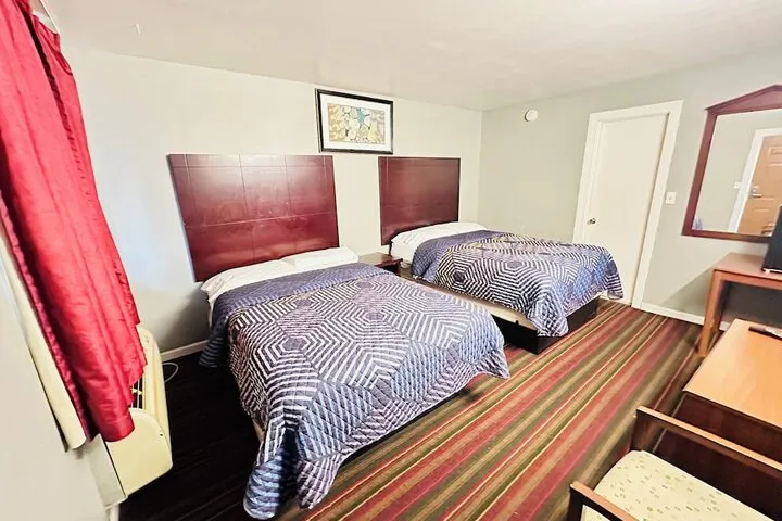 Room 5 of 11