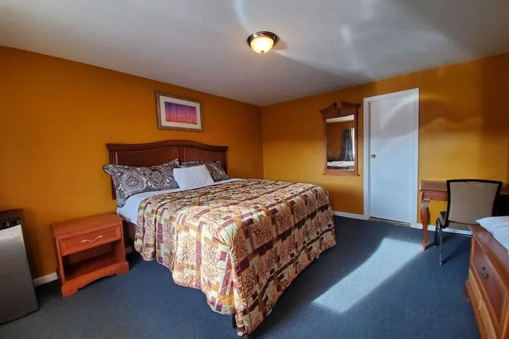 Room 2 of 11