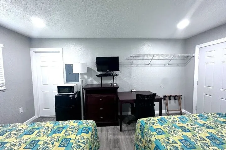 Room 3 of 23