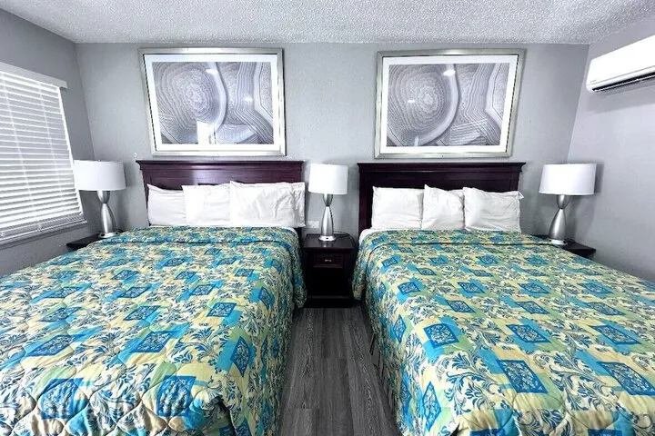 Room 4 of 23