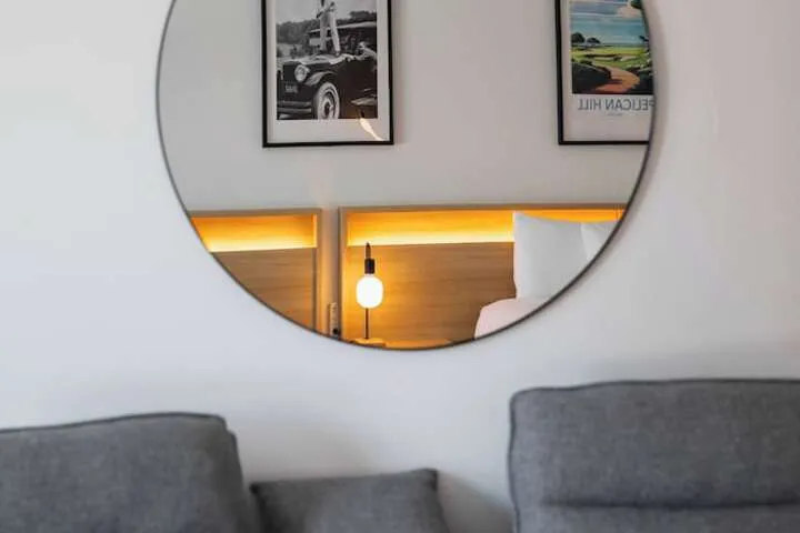 Room 3 of 104