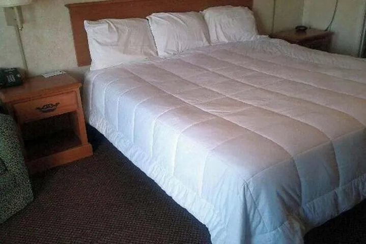 Room 4 of 23