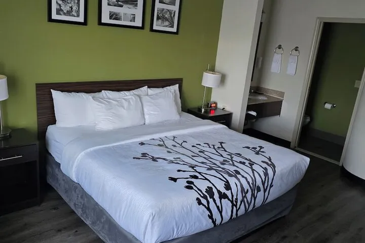 Room 5 of 30