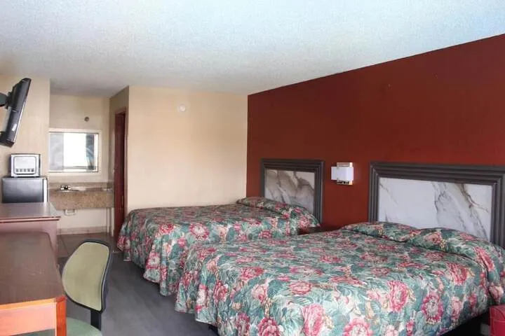Room 5 of 20