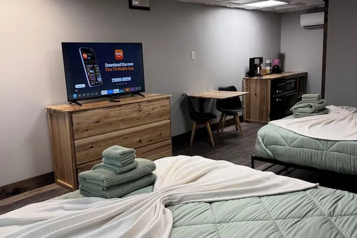 Room 2 of 72
