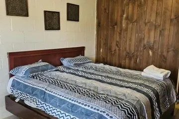 PALMERSTON LAKE MOTEL