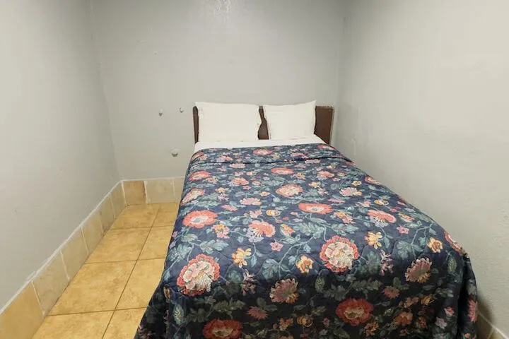 Room 2 of 15