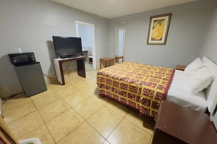 Room 3 of 15