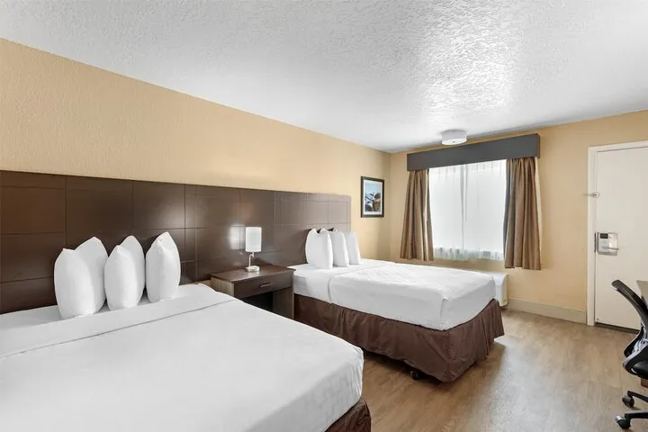 Room 5 of 39